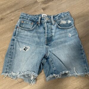 Urban Outfitters BDG 90s long inseam short. Women’s 24